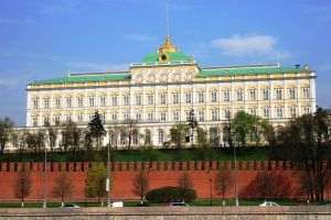 Kremlinul acuză Armenia că îi oferă lui Zelenski o platformă pentru comentarii împotriva Rusiei